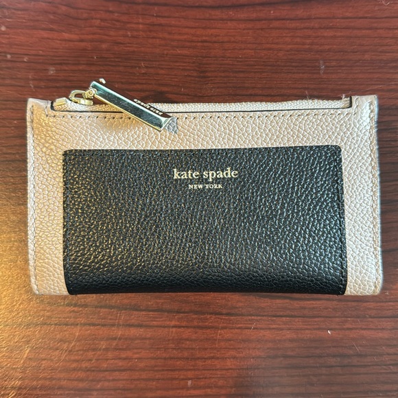 Kate Spade Wallet - Picture 1 of 7